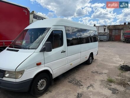 Білий Мерседес Sprinter, об'ємом двигуна 2.9 л та пробігом 300 тис. км за 4500 $, фото 1 на Automoto.ua