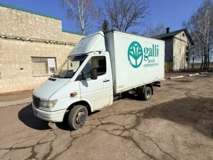 Белый Мерседес Sprinter, объемом двигателя 2.9 л и пробегом 450 тыс. км за 10500 $, фото 1 на Automoto.ua