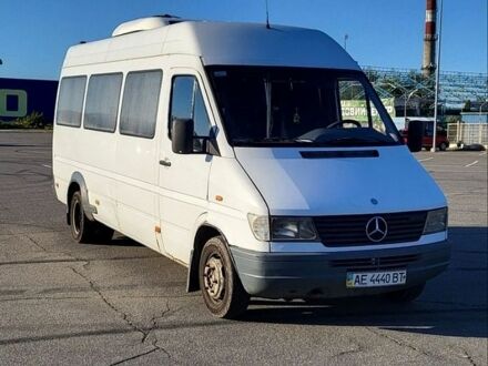 Белый Мерседес Sprinter, объемом двигателя 2.9 л и пробегом 500 тыс. км за 10000 $, фото 1 на Automoto.ua