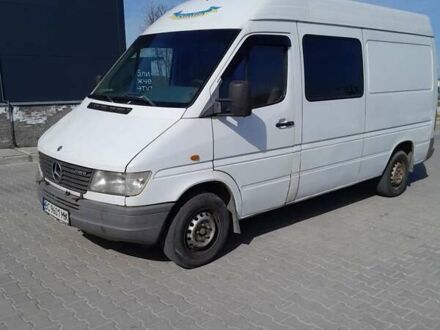 Белый Мерседес Sprinter, объемом двигателя 2.3 л и пробегом 550 тыс. км за 3200 $, фото 1 на Automoto.ua