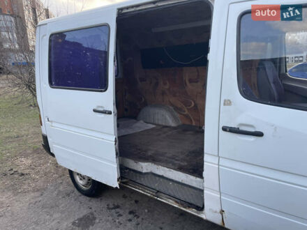 Мерседес Sprinter 1998 в Краматорске на Automoto.ua Белый Мерседес Sprinter, объемом двигателя 2.3 л и пробегом 376 тыс. км за 3376 $, фото 1 на Automoto.ua