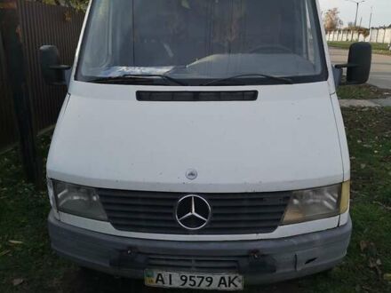 Белый Мерседес Sprinter, объемом двигателя 0 л и пробегом 560 тыс. км за 5000 $, фото 1 на Automoto.ua