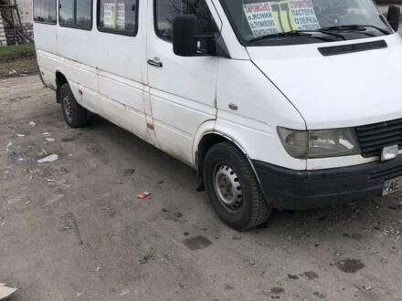 Белый Мерседес Sprinter, объемом двигателя 2.87 л и пробегом 350 тыс. км за 5000 $, фото 1 на Automoto.ua