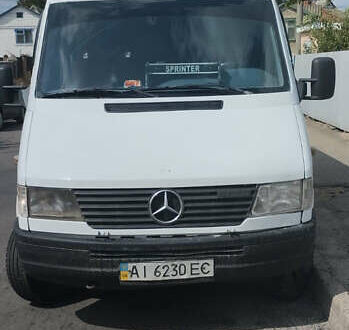 Белый Мерседес Sprinter, объемом двигателя 2.9 л и пробегом 550 тыс. км за 6500 $, фото 1 на Automoto.ua