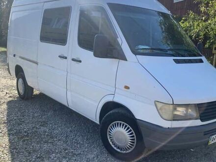 Белый Мерседес Sprinter, объемом двигателя 2.87 л и пробегом 400 тыс. км за 7100 $, фото 1 на Automoto.ua
