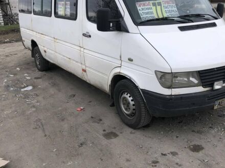 Белый Мерседес Sprinter, объемом двигателя 2.87 л и пробегом 350 тыс. км за 5000 $, фото 1 на Automoto.ua