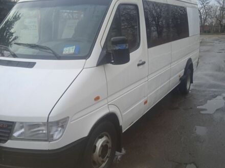 Белый Мерседес Sprinter, объемом двигателя 2.9 л и пробегом 100 тыс. км за 8500 $, фото 1 на Automoto.ua