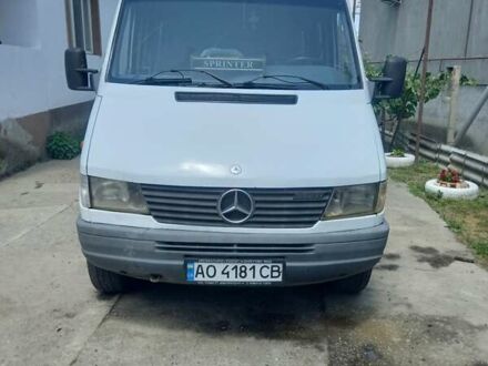 Білий Мерседес Sprinter, об'ємом двигуна 2.87 л та пробігом 300 тис. км за 8500 $, фото 1 на Automoto.ua