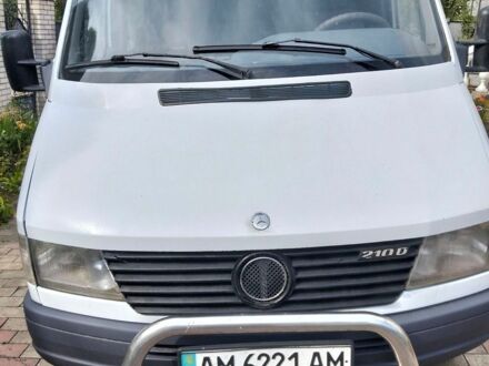 Белый Мерседес Sprinter, объемом двигателя 2.87 л и пробегом 500 тыс. км за 5800 $, фото 1 на Automoto.ua
