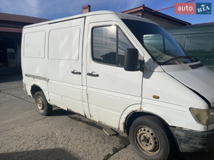 Белый Мерседес Sprinter, объемом двигателя 2.9 л и пробегом 951 тыс. км за 3700 $, фото 1 на Automoto.ua