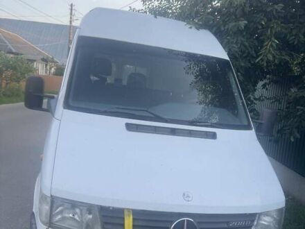 Мерседес Sprinter 1998 в Броварах на Automoto.ua Белый Мерседес Sprinter, объемом двигателя 2.3 л и пробегом 300 тыс. км за 3500 $, фото 1 на Automoto.ua