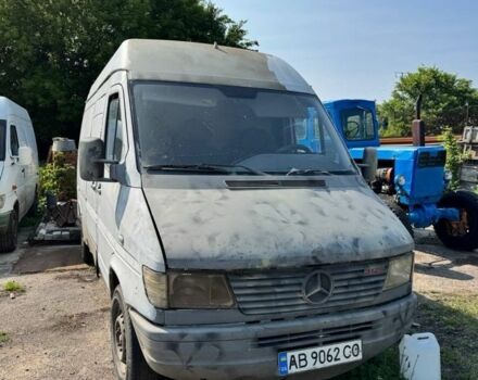 Білий Мерседес Sprinter, об'ємом двигуна 2.3 л та пробігом 150 тис. км за 2200 $, фото 1 на Automoto.ua