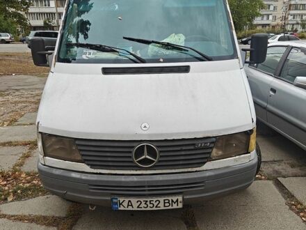 Белый Мерседес Sprinter, объемом двигателя 2.3 л и пробегом 750 тыс. км за 3118 $, фото 1 на Automoto.ua