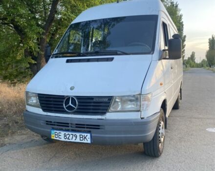 Белый Мерседес Sprinter, объемом двигателя 2.3 л и пробегом 413 тыс. км за 4350 $, фото 1 на Automoto.ua