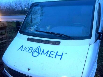 Белый Мерседес Sprinter, объемом двигателя 2.9 л и пробегом 300 тыс. км за 5430 $, фото 1 на Automoto.ua