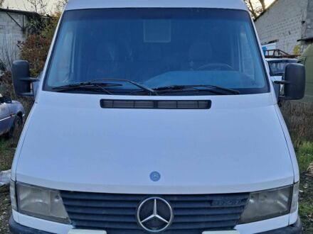Мерседес Sprinter 1998 в Запорожье на Automoto.ua Белый Мерседес Sprinter, объемом двигателя 0 л и пробегом 35 тыс. км за 4900 $, фото 1 на Automoto.ua