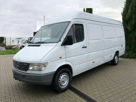 Белый Мерседес Sprinter, объемом двигателя 2.9 л и пробегом 550 тыс. км за 2800 $, фото 1 на Automoto.ua