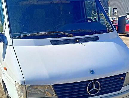 Мерседес Sprinter 1998 у Києві на Automoto.ua Білий Мерседес Sprinter, об'ємом двигуна 2.9 л та пробігом 0 тис. км за 7000 $, фото 1 на Automoto.ua