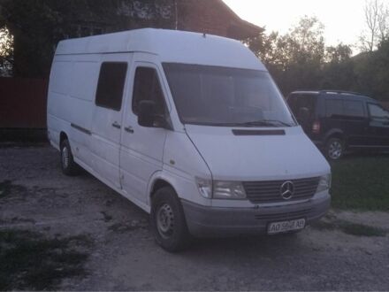 Мерседес Sprinter 1998 у Тячеве на Automoto.ua Білий Мерседес Sprinter, об'ємом двигуна 2.9 л та пробігом 600 тис. км за 4200 $, фото 1 на Automoto.ua