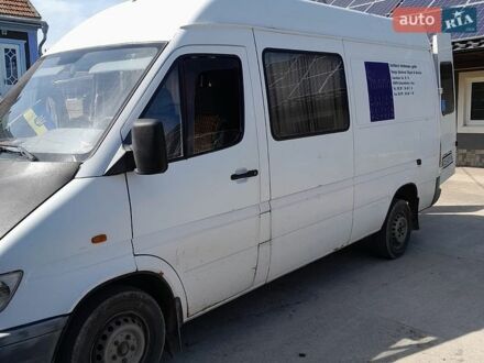Белый Мерседес Sprinter, объемом двигателя 2.9 л и пробегом 300 тыс. км за 5999 $, фото 1 на Automoto.ua