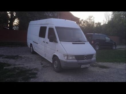 Белый Мерседес Sprinter, объемом двигателя 2.9 л и пробегом 3 тыс. км за 4000 $, фото 1 на Automoto.ua