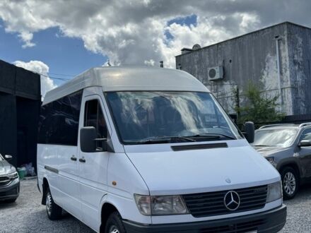 Белый Мерседес Sprinter, объемом двигателя 2.3 л и пробегом 650 тыс. км за 5999 $, фото 1 на Automoto.ua