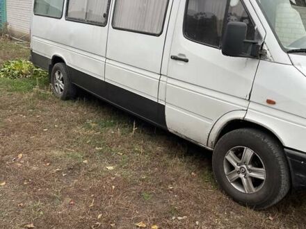 Мерседес Sprinter 1998 в Новомосковске на Automoto.ua Белый Мерседес Sprinter, объемом двигателя 2.87 л и пробегом 2 тыс. км за 5300 $, фото 1 на Automoto.ua