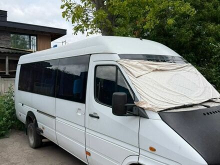 Белый Мерседес Sprinter, объемом двигателя 2.9 л и пробегом 720 тыс. км за 12000 $, фото 1 на Automoto.ua