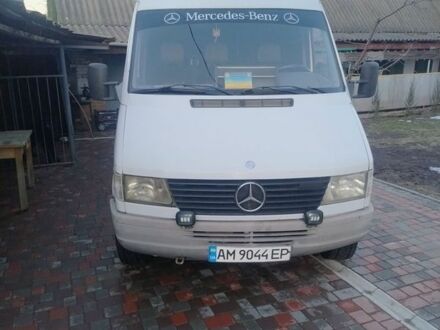 Белый Мерседес Sprinter, объемом двигателя 2.87 л и пробегом 700 тыс. км за 5600 $, фото 1 на Automoto.ua