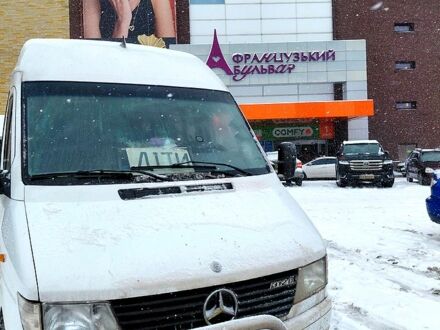 Белый Мерседес Sprinter, объемом двигателя 2.9 л и пробегом 200 тыс. км за 7500 $, фото 1 на Automoto.ua