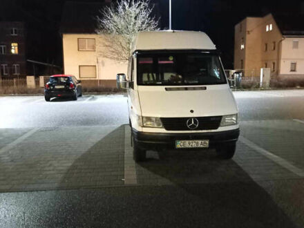 Мерседес Sprinter 1999 в Сторожинце на Automoto.ua Белый Мерседес Sprinter, объемом двигателя 2.9 л и пробегом 600 тыс. км за 5000 $, фото 1 на Automoto.ua