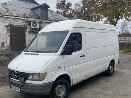 Белый Мерседес Sprinter, объемом двигателя 2.9 л и пробегом 450 тыс. км за 3900 $, фото 1 на Automoto.ua