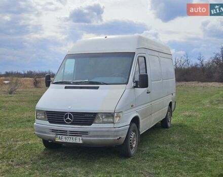 Белый Мерседес Sprinter, объемом двигателя 2.87 л и пробегом 550 тыс. км за 6500 $, фото 1 на Automoto.ua