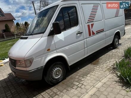 Белый Мерседес Sprinter, объемом двигателя 2.3 л и пробегом 440 тыс. км за 6000 $, фото 1 на Automoto.ua