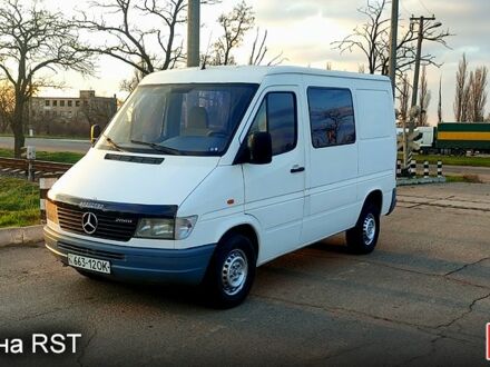 Белый Мерседес Sprinter, объемом двигателя 2.3 л и пробегом 250 тыс. км за 6999 $, фото 1 на Automoto.ua