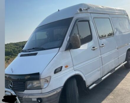 Белый Мерседес Sprinter, объемом двигателя 2.9 л и пробегом 560 тыс. км за 4200 $, фото 1 на Automoto.ua