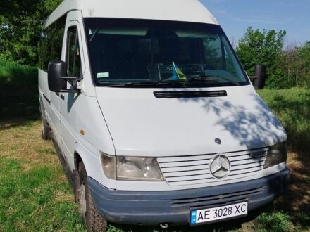 Білий Мерседес Sprinter, об'ємом двигуна 2.9 л та пробігом 400 тис. км за 4100 $, фото 1 на Automoto.ua
