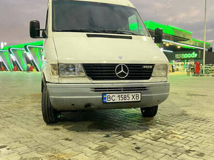 Білий Мерседес Sprinter, об'ємом двигуна 2.9 л та пробігом 750 тис. км за 9000 $, фото 1 на Automoto.ua