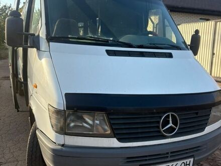 Білий Мерседес Sprinter, об'ємом двигуна 0 л та пробігом 300 тис. км за 6450 $, фото 1 на Automoto.ua