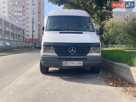 Белый Мерседес Sprinter, объемом двигателя 2.17 л и пробегом 448 тыс. км за 7000 $, фото 1 на Automoto.ua