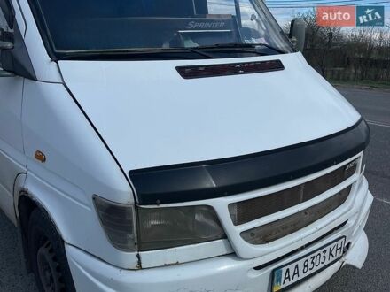 Белый Мерседес Sprinter, объемом двигателя 2.9 л и пробегом 350 тыс. км за 5000 $, фото 1 на Automoto.ua