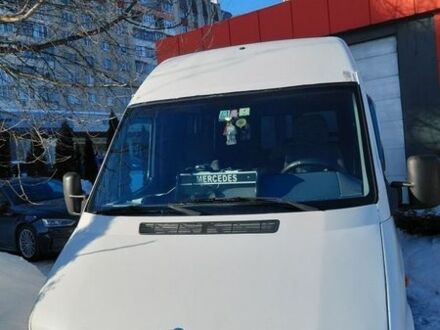 Белый Мерседес Sprinter, объемом двигателя 2.9 л и пробегом 683 тыс. км за 6965 $, фото 1 на Automoto.ua