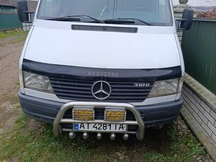 Белый Мерседес Sprinter, объемом двигателя 2.87 л и пробегом 351 тыс. км за 7800 $, фото 1 на Automoto.ua