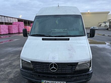 Белый Мерседес Sprinter, объемом двигателя 2.9 л и пробегом 350 тыс. км за 4200 $, фото 1 на Automoto.ua