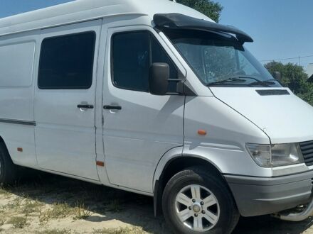 Белый Мерседес Sprinter, объемом двигателя 0 л и пробегом 700 тыс. км за 7606 $, фото 1 на Automoto.ua