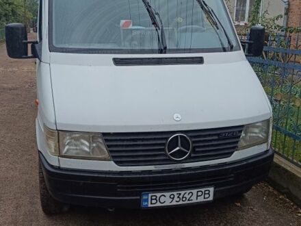 Белый Мерседес Sprinter, объемом двигателя 2.9 л и пробегом 493 тыс. км за 4900 $, фото 1 на Automoto.ua