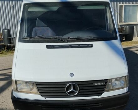 Белый Мерседес Sprinter, объемом двигателя 2.3 л и пробегом 308 тыс. км за 7000 $, фото 1 на Automoto.ua