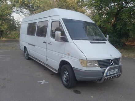 Белый Мерседес Sprinter, объемом двигателя 2.9 л и пробегом 925 тыс. км за 9000 $, фото 1 на Automoto.ua