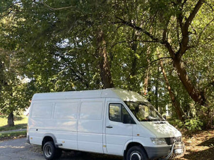 Білий Мерседес Sprinter, об'ємом двигуна 2.9 л та пробігом 500 тис. км за 13500 $, фото 1 на Automoto.ua