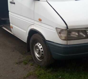 Білий Мерседес Sprinter, об'ємом двигуна 2.87 л та пробігом 600 тис. км за 6500 $, фото 1 на Automoto.ua